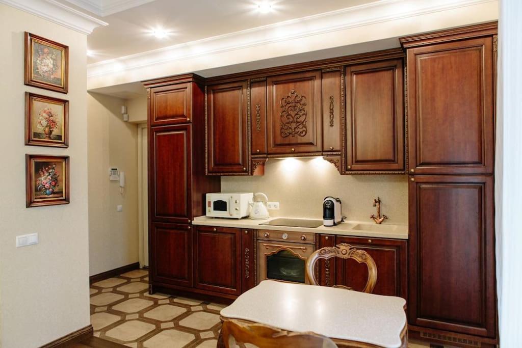 Luxury Old Town Apartment Каунас Экстерьер фото